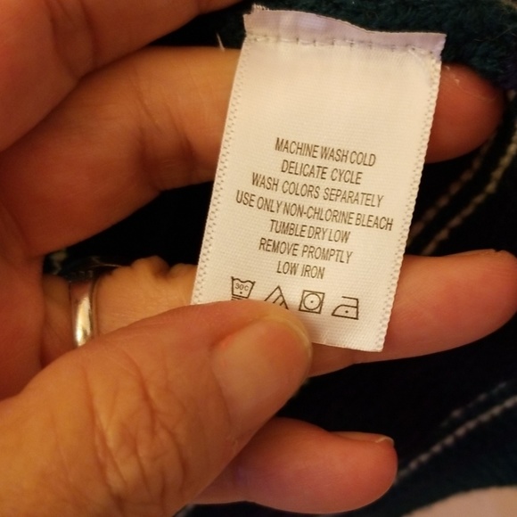 Denim 24/7 Sweater VNeck W/Silver Hook Buttons L - Picture 6 of 8